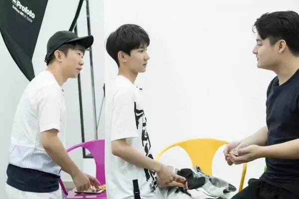 王源出国留学是不是要退出娱乐圈，转行干别的事业？