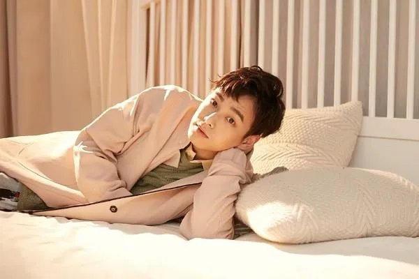 彭昱畅已经与《小小的愿望》解约，为何还要自费宣传？