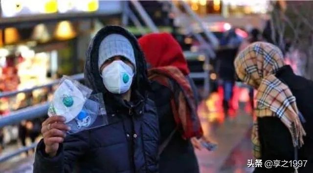 在新冠疫情逐渐加重的情况下，为何伊朗总统却反对停工停课？