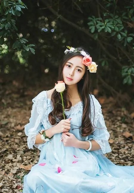 如果你的追求者拿着花圈向你表白，你会怎么做？