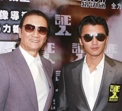 谢贤回应谢霆锋申请退出加拿大国籍，称会支持他，他们父子之间的关系如何？