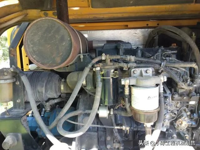 想买辆国产挖掘机60的，价位在20万左右!大家有什么建议？