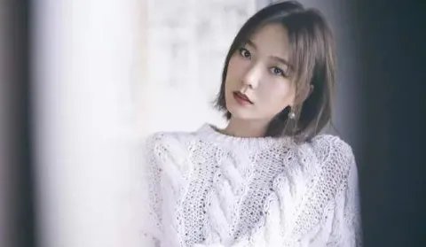 王珞丹微博挂寻鸭启事，被喷说话不经过大脑？