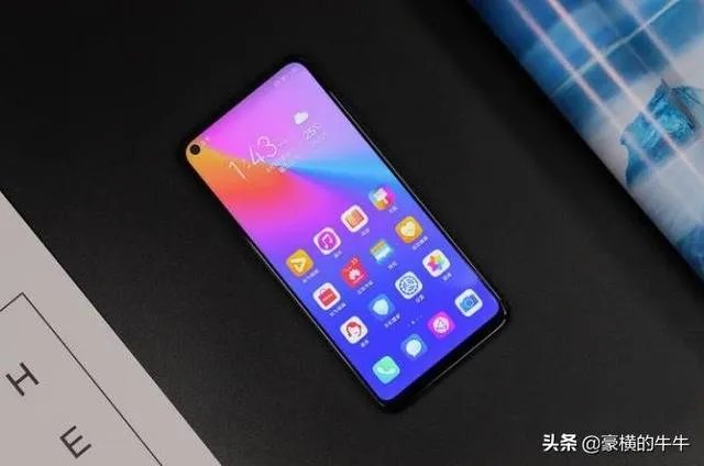 荣耀Play3现价735元，是否值得入手？有何建议？