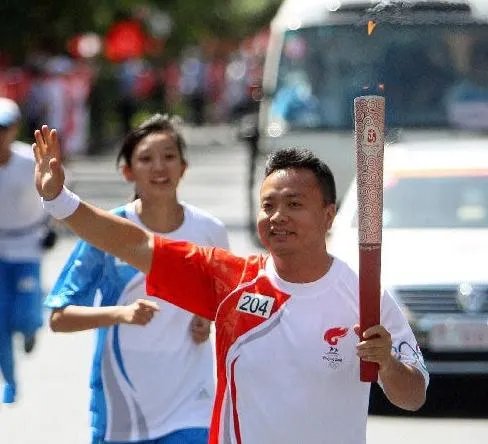沙桐原华离婚的原因遭到各种猜测 疑是聚少离多而导致