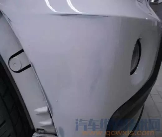 汽车保险杠的硬塑修复方法教程（图解）