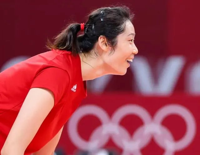 中国女排首秀迎战土耳其，你认为战果如何？