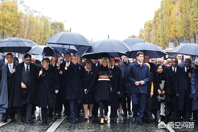 如何看待特朗普人到了巴黎却拒绝出席巴黎国际和平论坛？