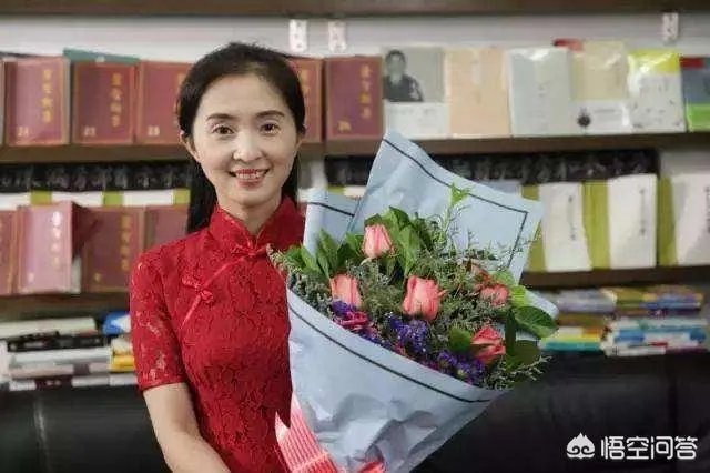 最近深圳名师胡红梅因为学术抄袭在网上很火，网友们怎么看她的成名之路呢？