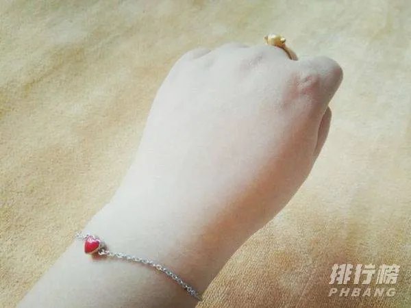 丸美眼霜哪款最好用_好用的丸美眼霜系列推荐