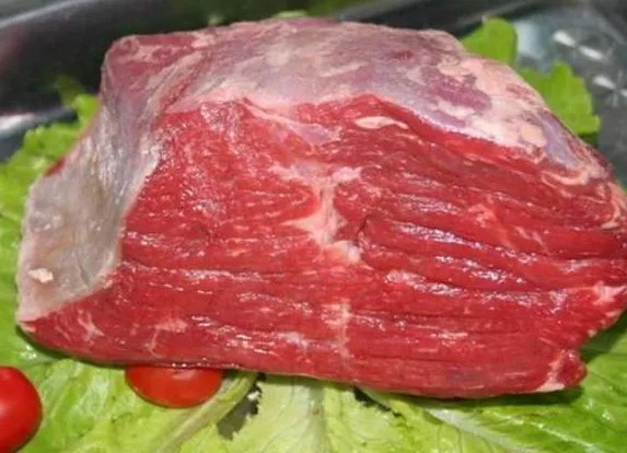 目前我国的牛肉平均价格是多少，比之前上涨了多少？