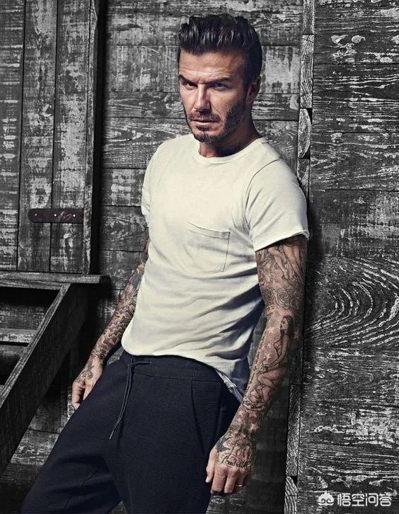 男士如何选择白色T恤？