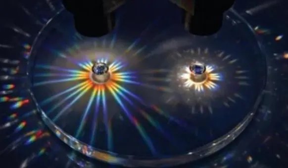 厦门大学给物理学新生送钻戒究竟是怎么回事？