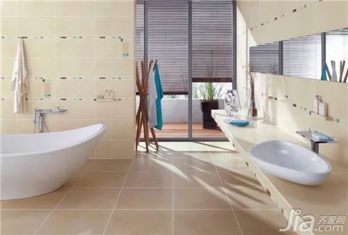 镜子对着卫生间门好不好 镜子对着卫生间门解决办法