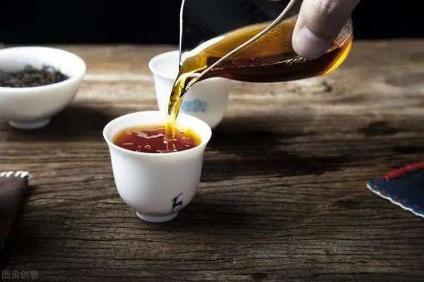 杀青是制茶工艺中很重要的一步，杀青的作用是什么？