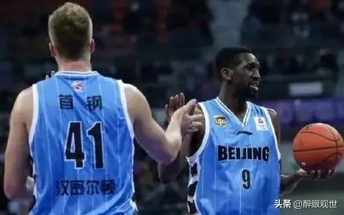 双大外的北京队不是说尽显内线威力了吗?怎么还是惨败呢?