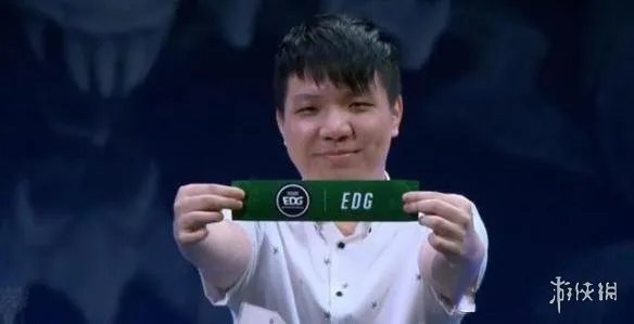 PDD深陷外挂风波不忘立flag：LPL进不了决赛就吃X！