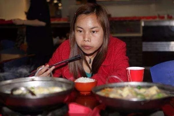 曾说“死在美国也不回去”的凤姐，如今在美国怎样了？