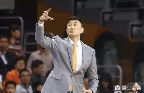 你认为在国家队执教表现不佳的杜峰，会重新回到宏远队执教吗？