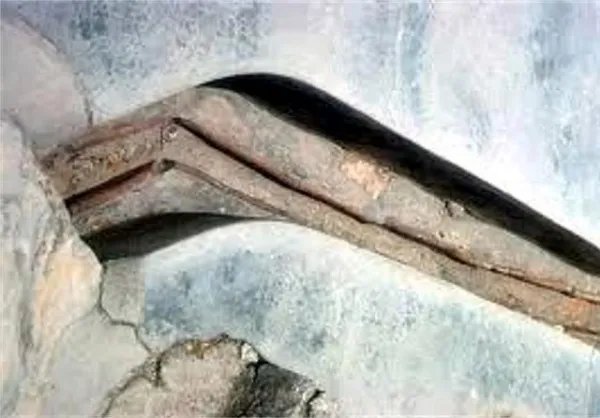 柴达木盆地发现15万年前的铁管，是谁放在那里？