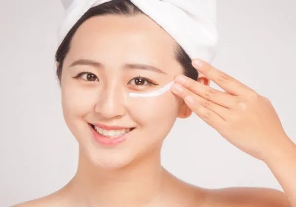 怎样快速去除眼部皱纹 去除眼部皱纹的方法