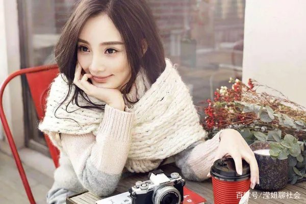 李小璐贾乃亮为甜馨庆生。你觉得他们还能复合吗？