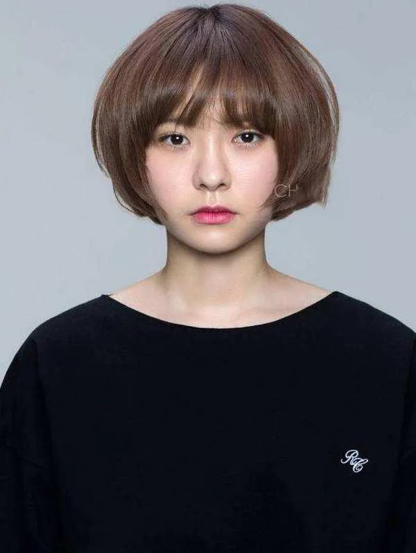 有哪些好看的短发发型？