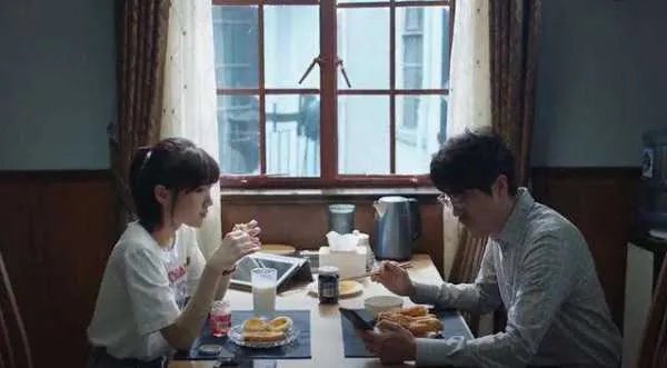 《三十而已》大结局编剧回应争议,原生家庭会对孩子造成什么影响?