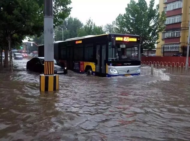 北京暴雨蓝色预警已经解除了吗？
