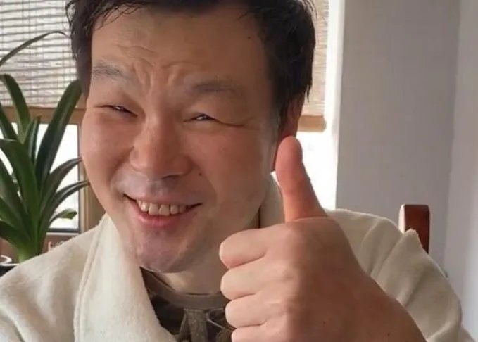 主持人李彬终于现身了，他为什么自曝隐退，你知道吗？