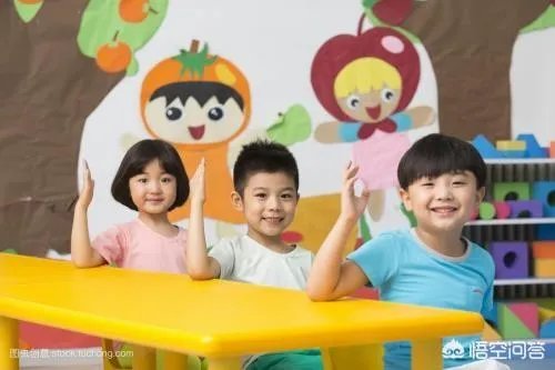 中概教育板块暴跌，上市公司红黄蓝股价直接崩盘，你是如何看待这样的现象的？