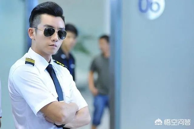 因病人飞机紧急迫降，航空公司损失谁来承担？