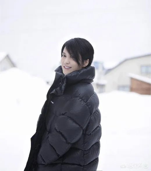 49岁许晴直播卸妆、素颜似少女，哪些女星年龄越大越有韵味？