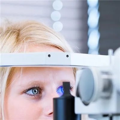 女性眼皮肿是什么原因