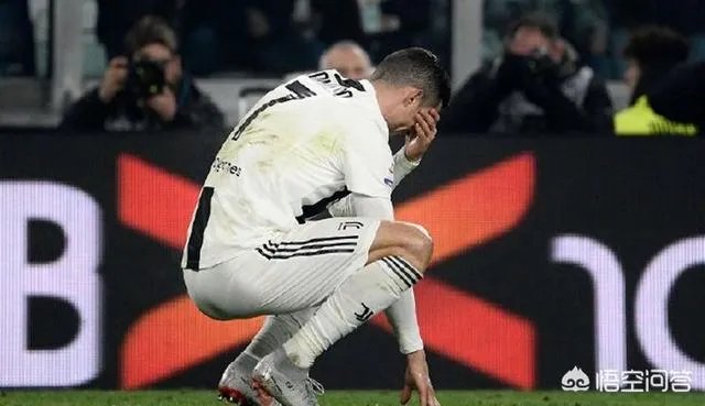 尤文1-0罗马，C罗1分钟连失2必进球气得直踹门柱，赛后罕见低分，你怎么看？