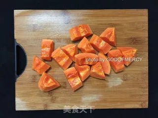 夏季美容美体的秘密：原汁原味的木瓜胡萝卜汁