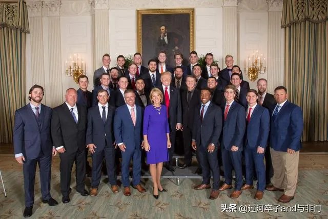 特朗普慌了！下令白宫人员戴口罩，自己却仍然不戴，如何评价？