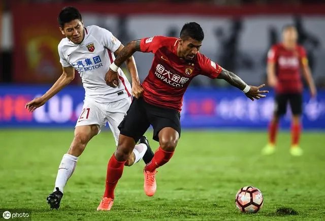 恒大2-0击败上海上港积分反超国安,上海上港此场怎么会错失这个机会?大家怎么看？