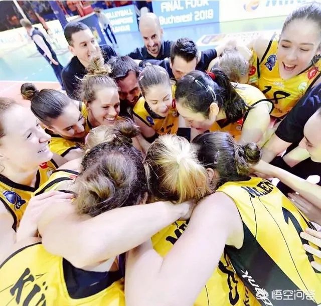 土超女排豪门瓦基弗银行队正式官宣朱婷续约，四大主力留队，如何看待朱婷的选择？