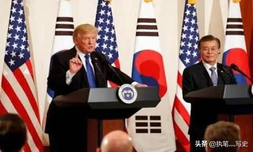 特朗普最后的退让,韩国保护费降到13亿美元,文在寅坚决说不刚到底,对此你怎么看?