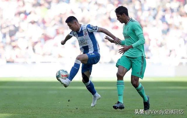 武磊整个赛季联赛只进了一球却多次失单刀还能得到新教练重用吗？