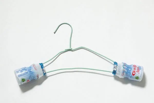 家里的衣架还能这样用？方便实用又好玩！