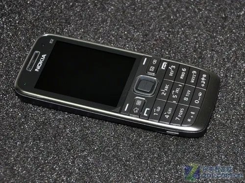 超薄机身超长待机 诺基亚E52再度跌价