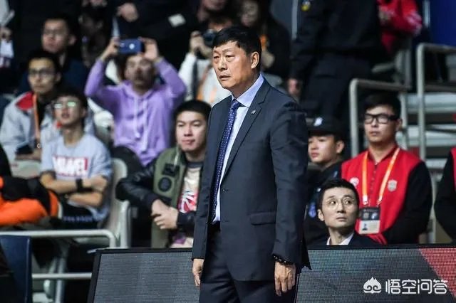 上海男篮主帅李秋平下课了，对此你怎么看？