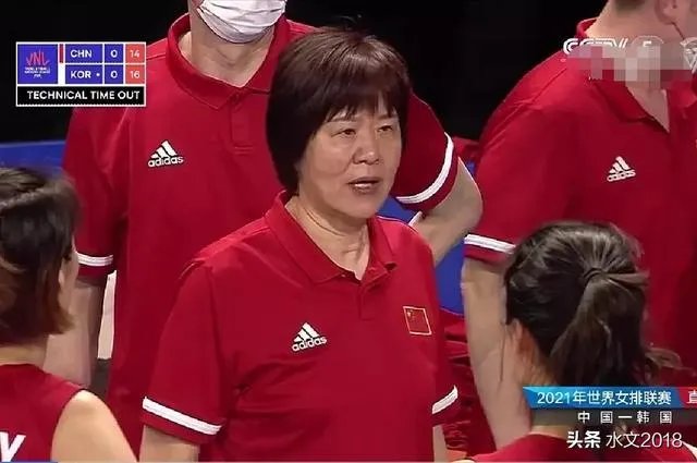 中国女排昨晚赢了韩国队，郎平脸上为何却没什么笑容？