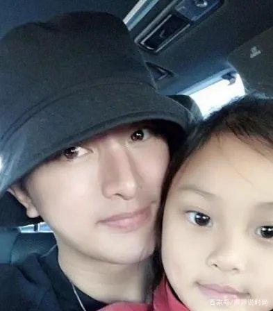 李小璐贾乃亮为甜馨庆生。你觉得他们还能复合吗？