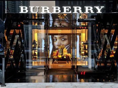 burberry官方旗舰店 29号商铺商店电话86010