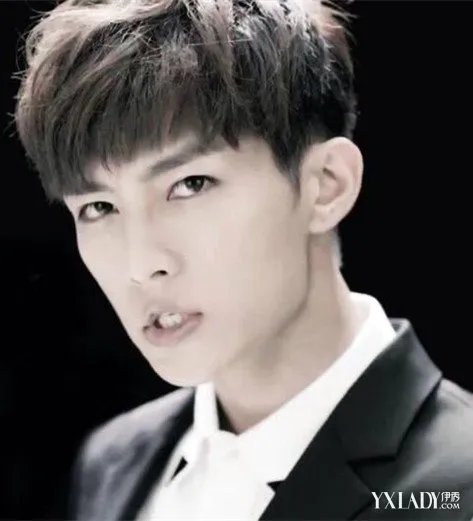 炎亚纶为鬼鬼摘耳钉炎亚纶与鬼鬼恋情大曝光