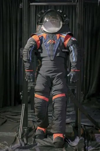NASA公布全新设计宇航服：计划2025年12月再次登月
