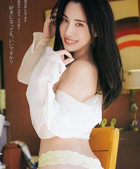 蜂腰翘臀身材傲人 日美混血美女朝比パメラ